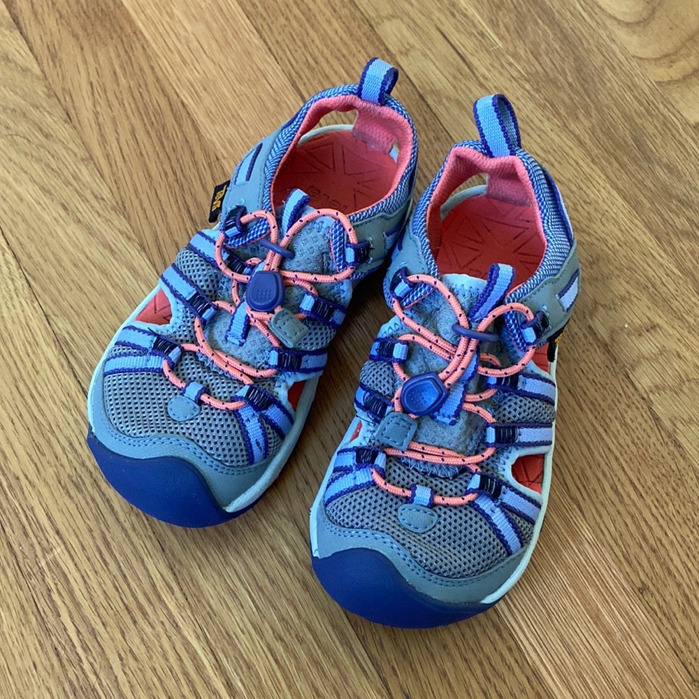 •Teva• Water shoes